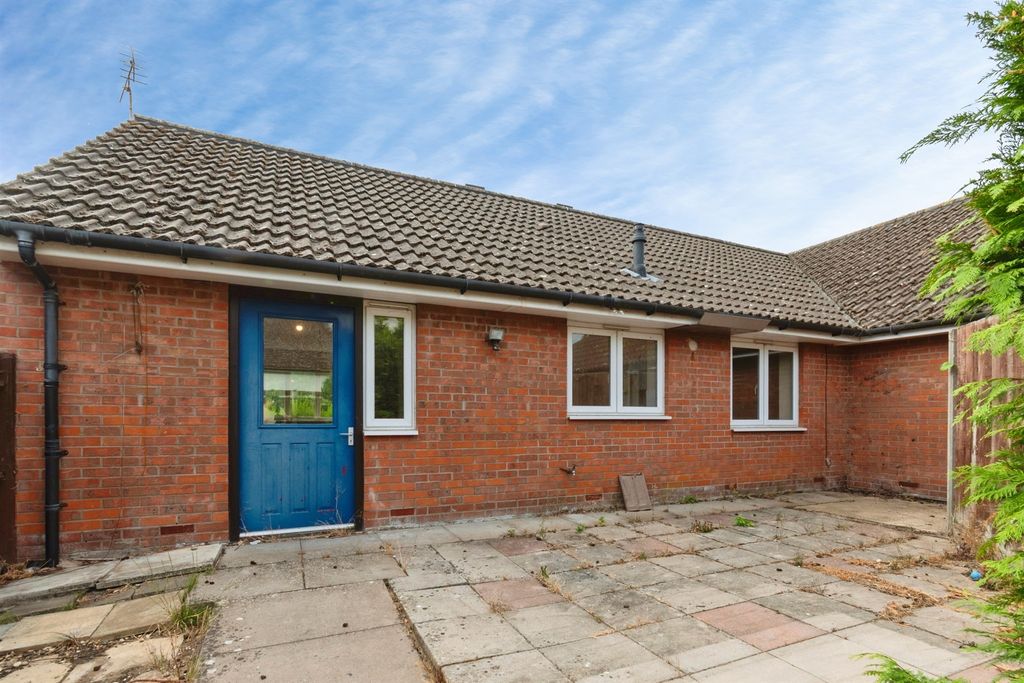 Property photo 2 of 8