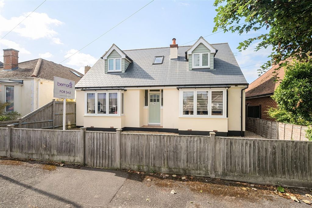 Property photo 1 of 19 Front