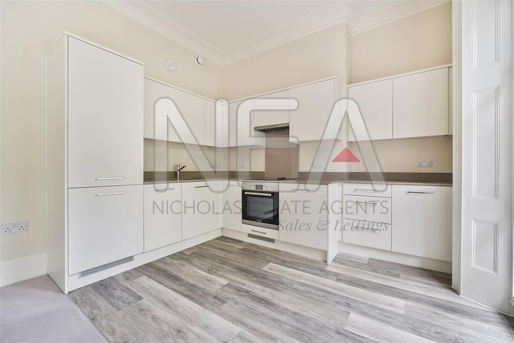 Property photo 3 of 14 Kitchen