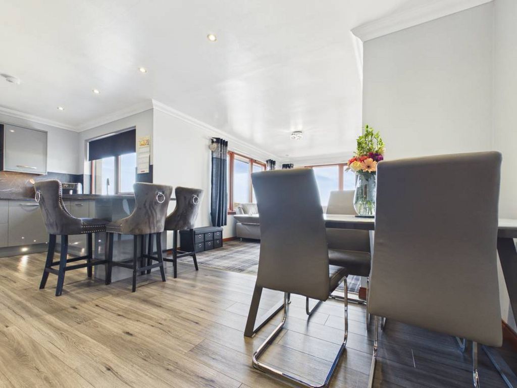 Property photo 3 of 30