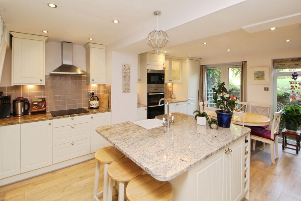 Property photo 3 of 18 Pbox-Img.Jpg