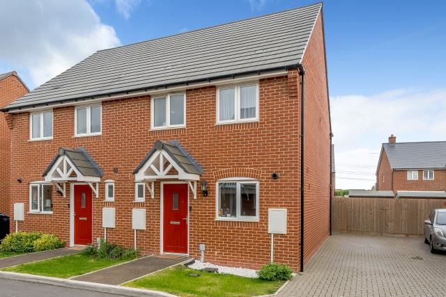 Property photo 1 of 11 External View