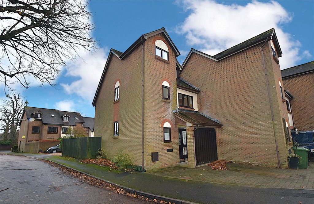 Property photo 1 of 16 Picture No. 13