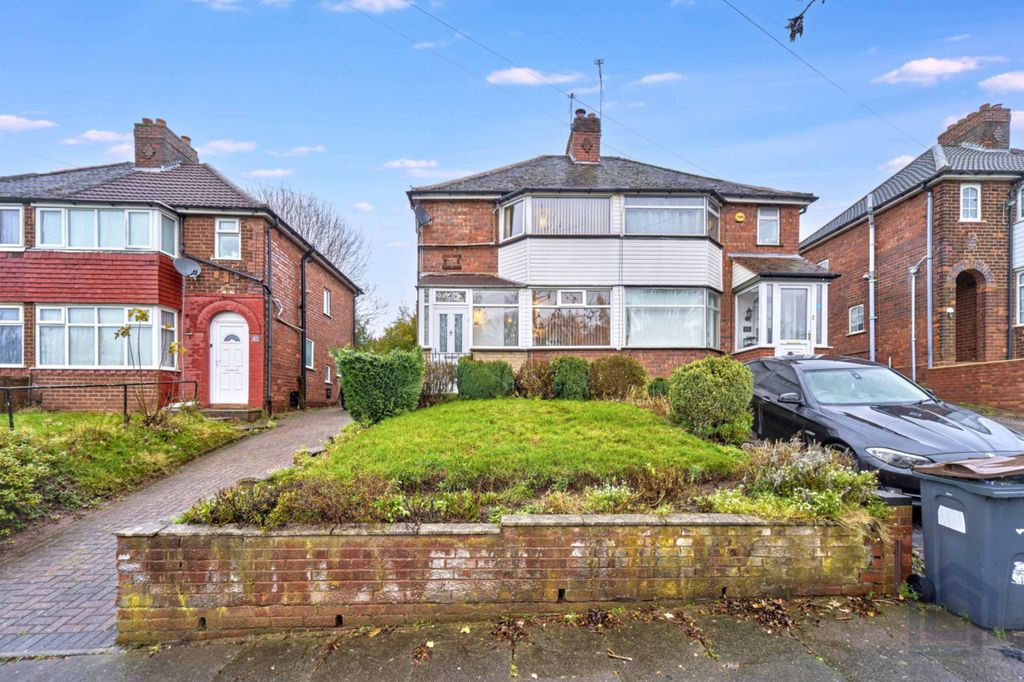 Property photo 2 of 25