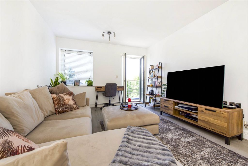 Property photo 3 of 16 Picture No. 41