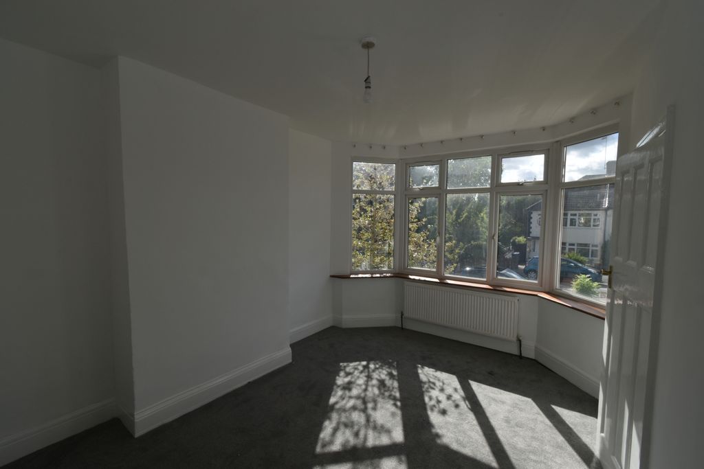 Property photo 3 of 12 Gallery