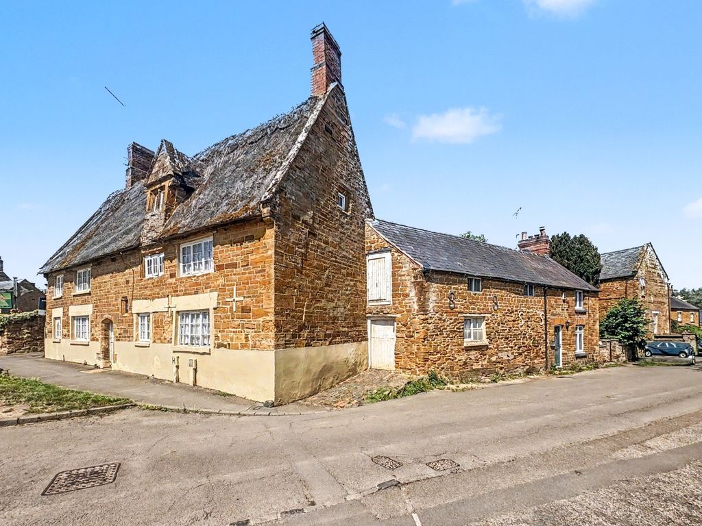 Property photo 2 of 62 4789643