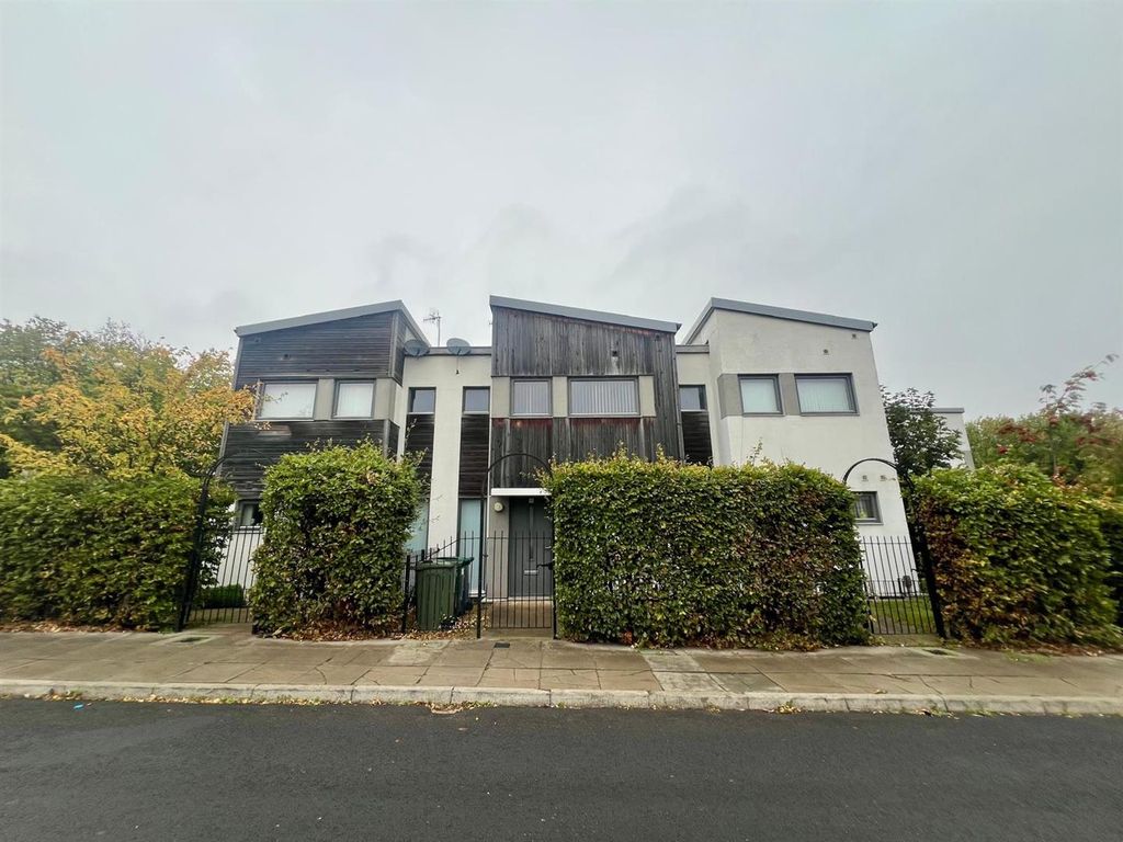 Property photo 1 of 12 3 Acacia External .Jpg