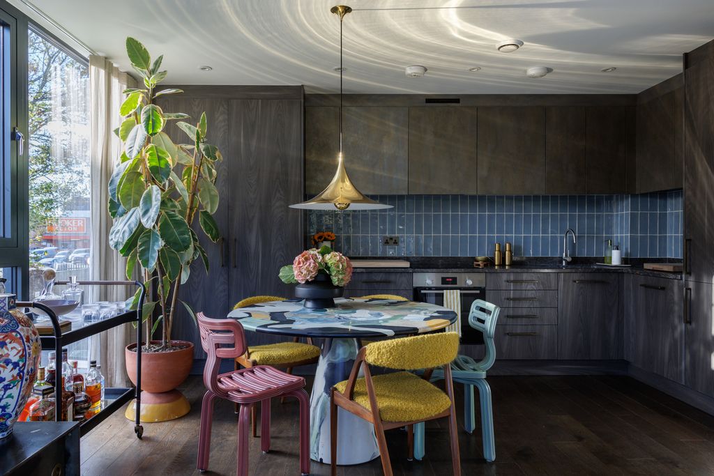 Property photo 3 of 25 320650 - Essexparkmewsacton-Tmh-Jsouteyrat-13131.Jpg