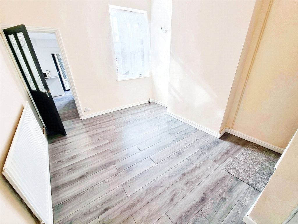 Property photo 3 of 8 Dining Room