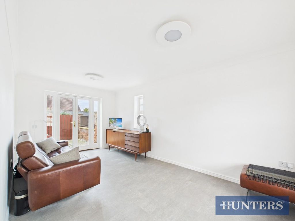 Property photo 3 of 16 Cam01450G0-Pr0271-Still016.Jpg