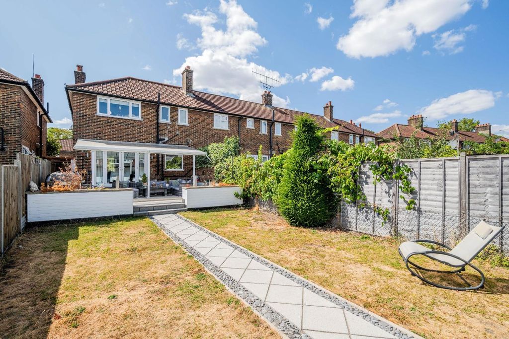 Property photo 1 of 14 Tonstall Road