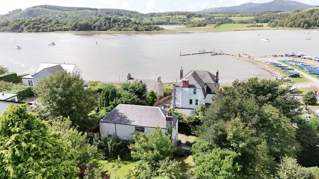 Property photo 3 of 21