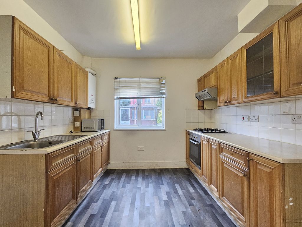 Property photo 1 of 5