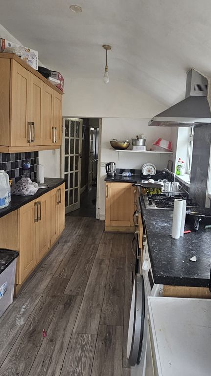 Property photo 2 of 3