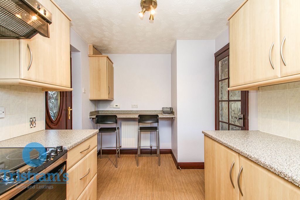 Property photo 3 of 15 Img_3198