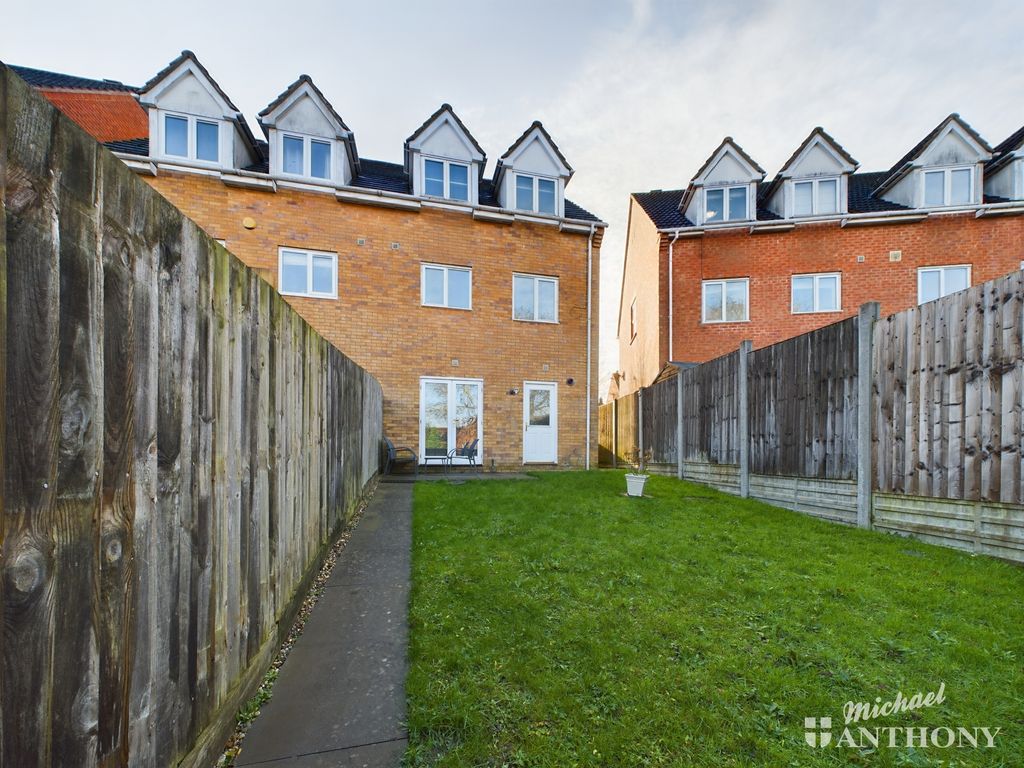 Property photo 2 of 16 Cam02773G0-Pr0219-Still020