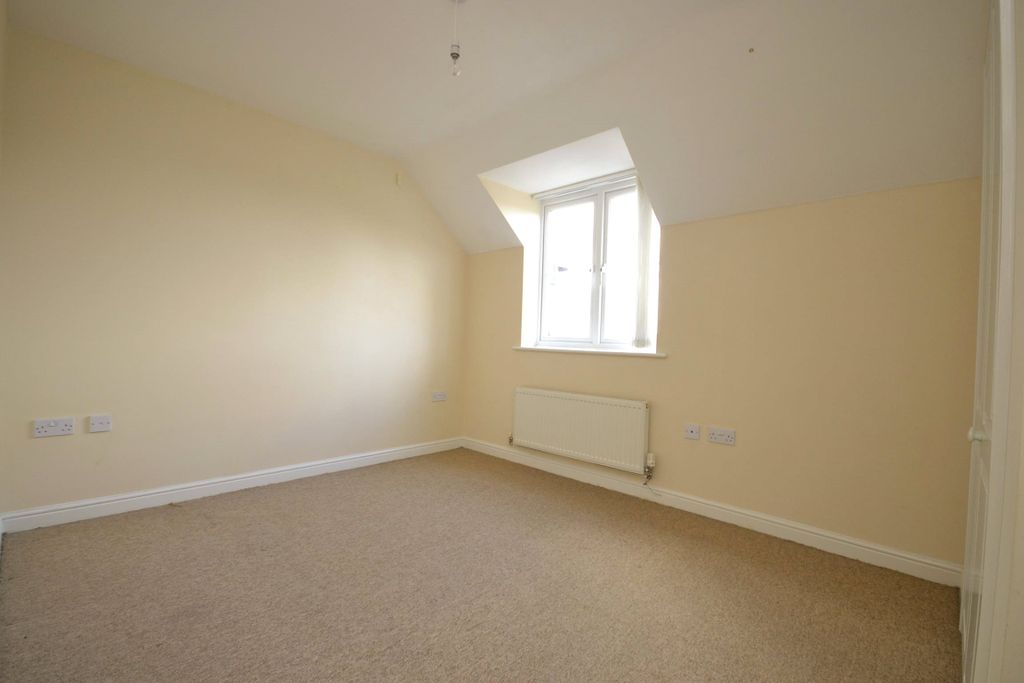 Property photo 3 of 7 Bedroom One