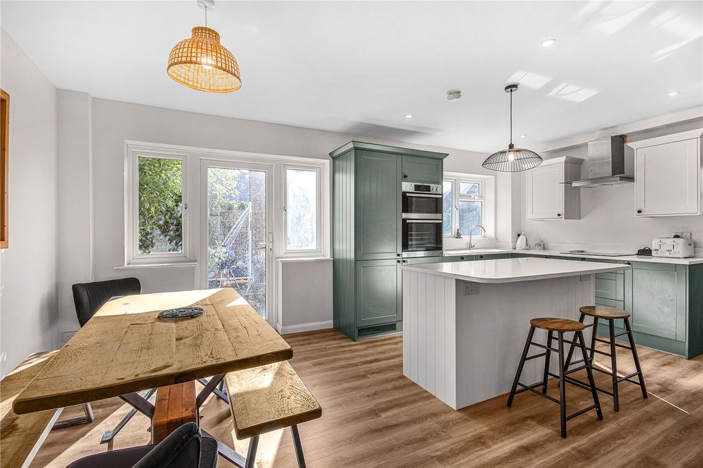 Property photo 2 of 15 Kitchen/Dining Room