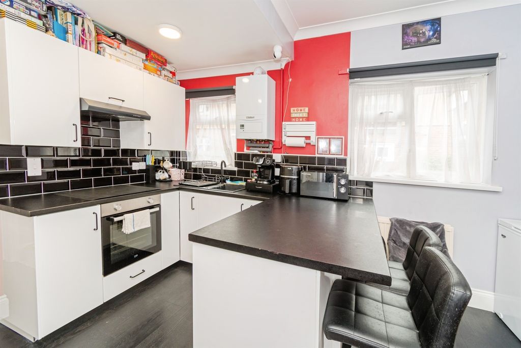 Property photo 1 of 15