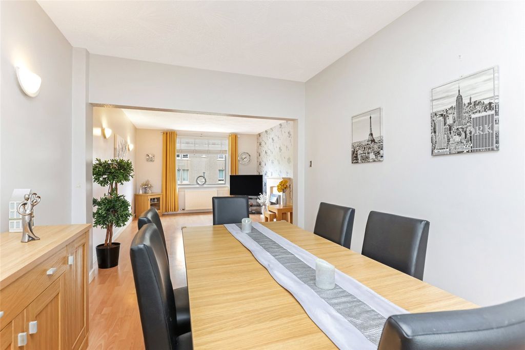 Property photo 3 of 24 Picture No. 11