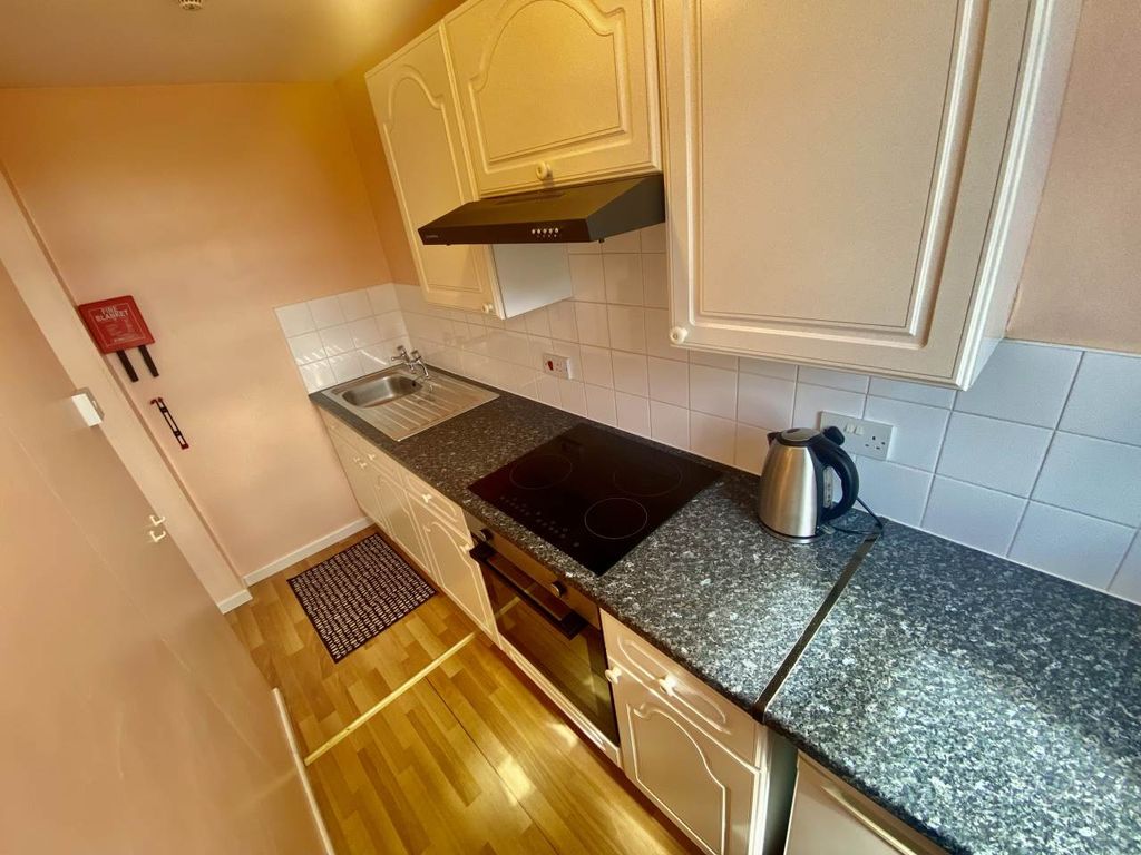 Property photo 1 of 12 Img_4043
