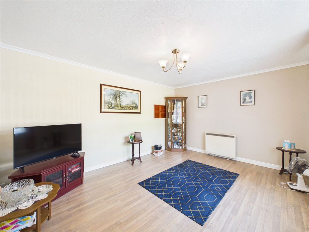 Property photo 3 of 19 Picture No. 03