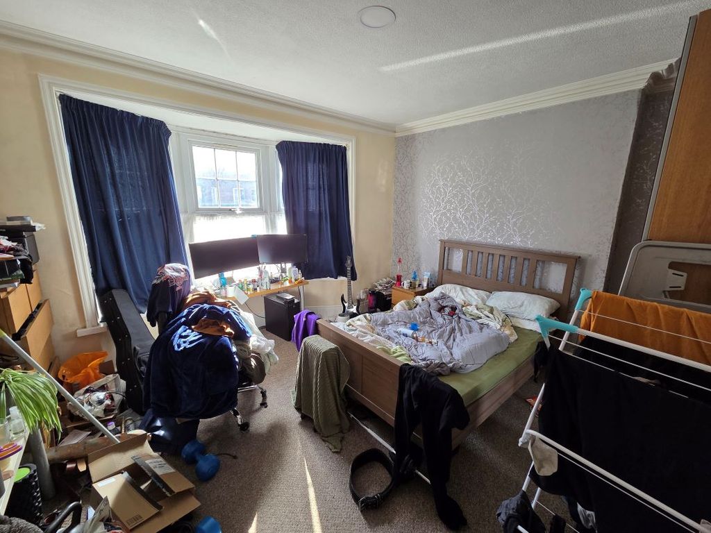 Property photo 2 of 26