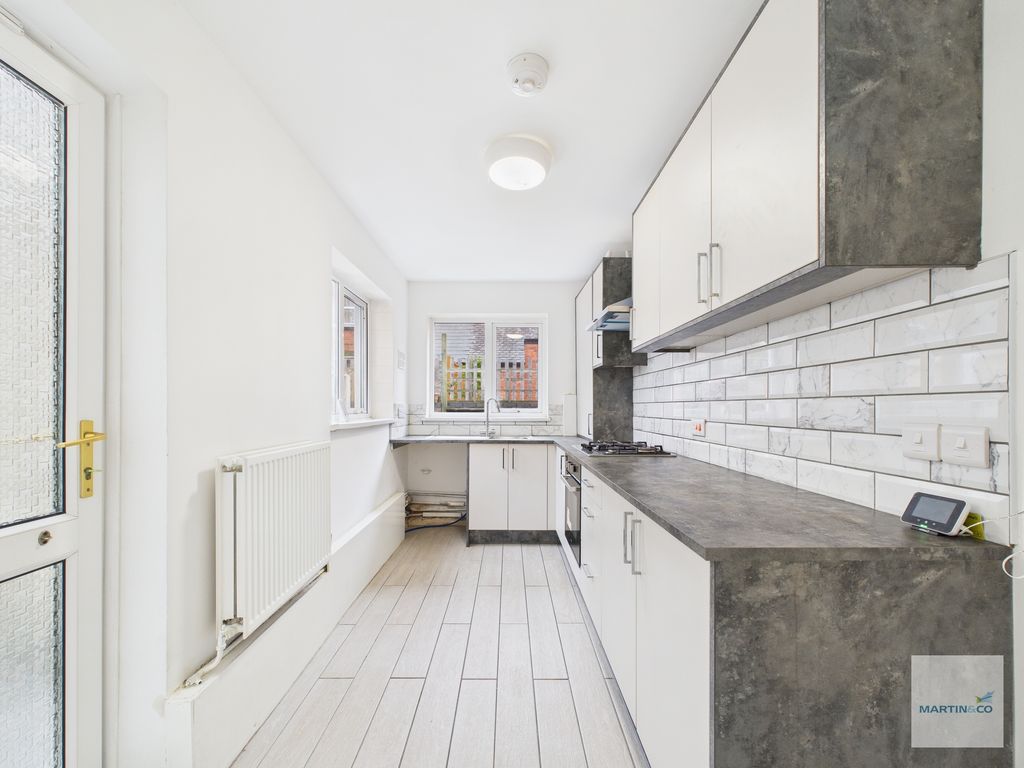 Property photo 3 of 12 Cam03394G0-Pr0387-Still005