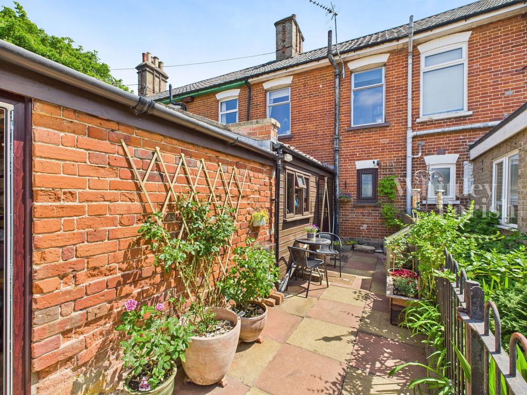 Property photo 1 of 20