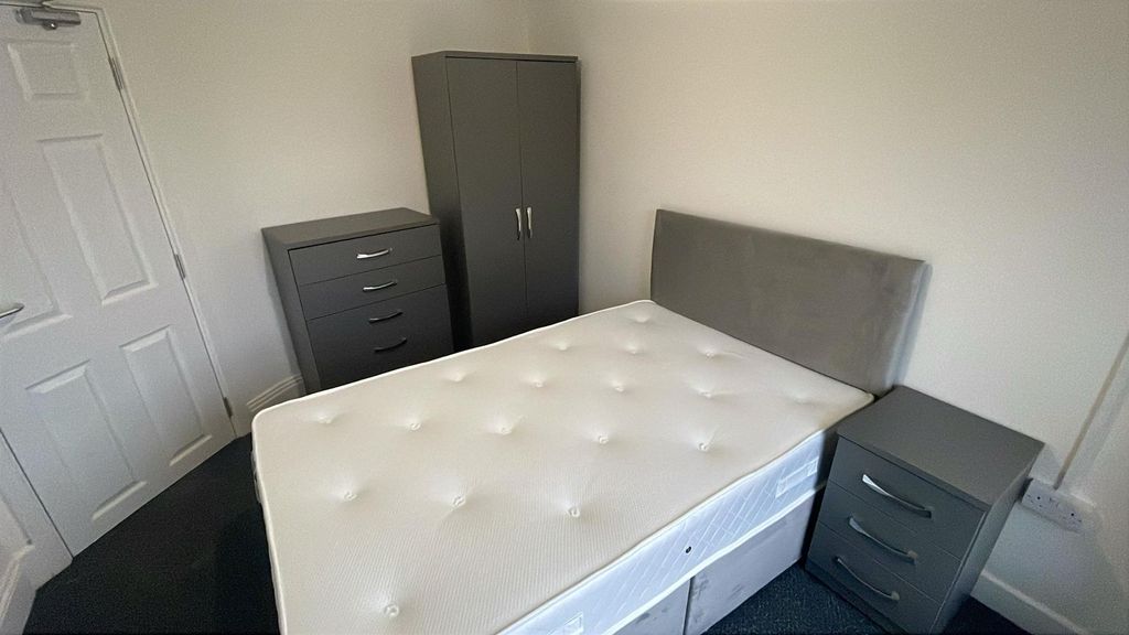 Property photo 1 of 5 00E856E6-68Ac-481d-8cd6-875860B84003.Jpg