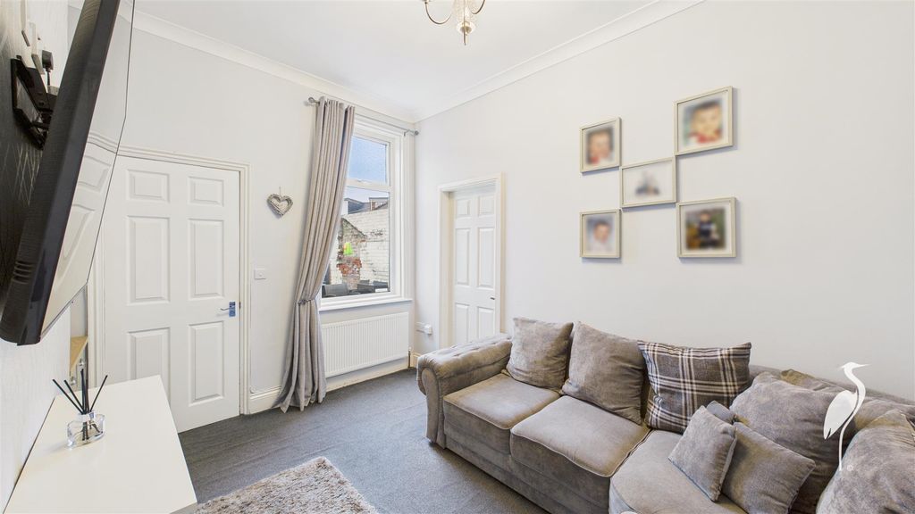 Property photo 3 of 15 Living Room