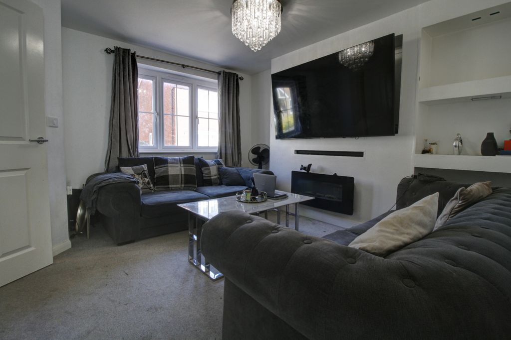 Property photo 2 of 13 11Tr3