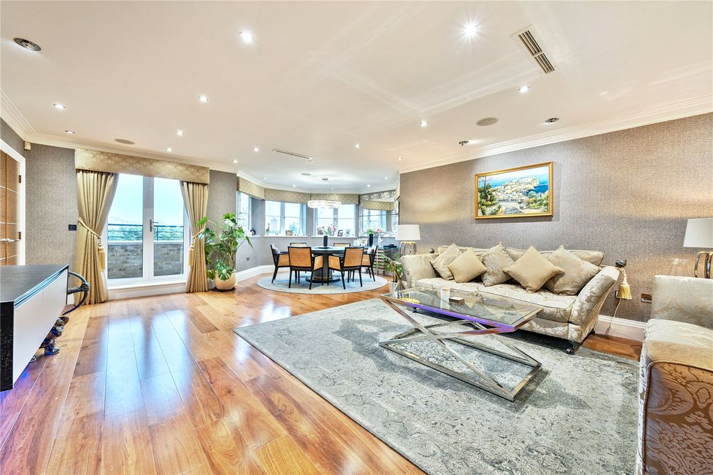 Property photo 3 of 26 Picture No. 55