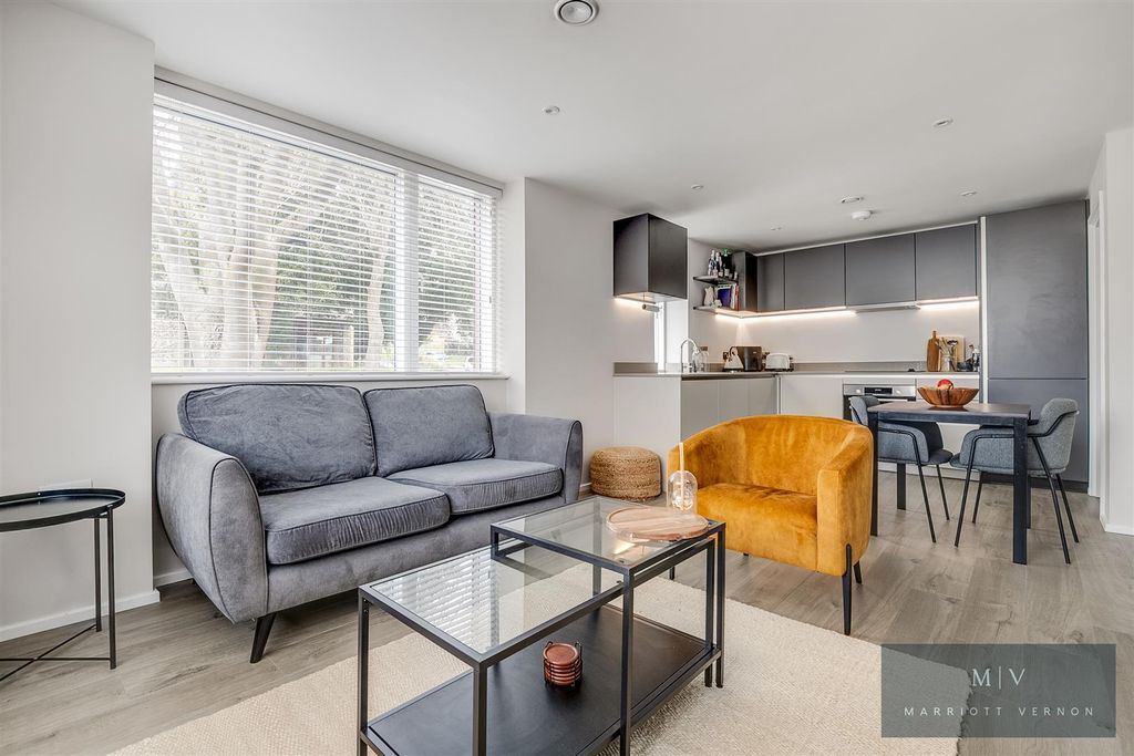 Property photo 1 of 11 Chalkhurst Court F4 MV-4.Jpg