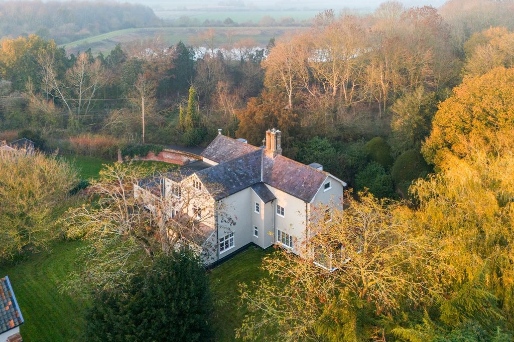 Property photo 1 of 33