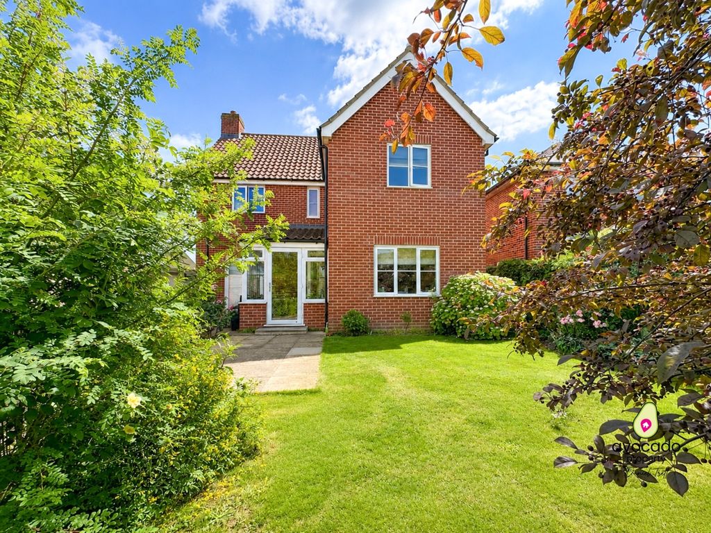 Property photo 3 of 19 4892816