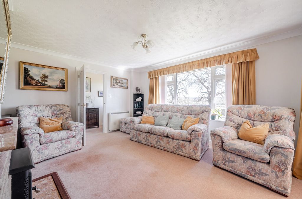 Property photo 2 of 20 1415879-17-69Baad...