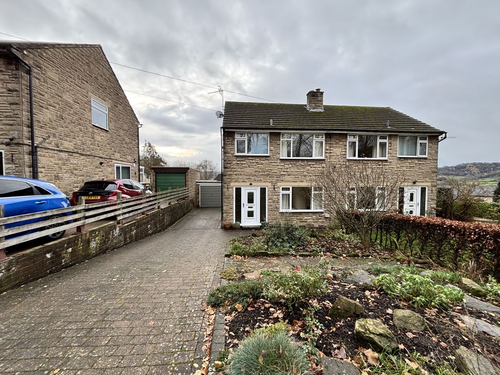 Property photo 1 of 8 Front