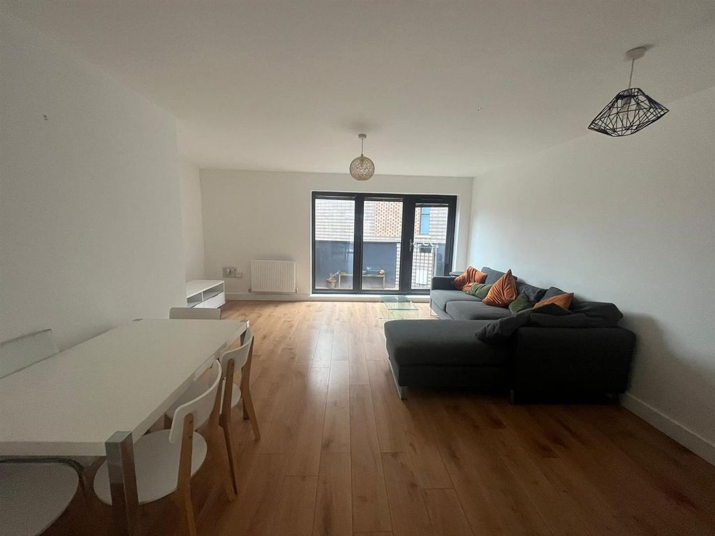 Property photo 3 of 19