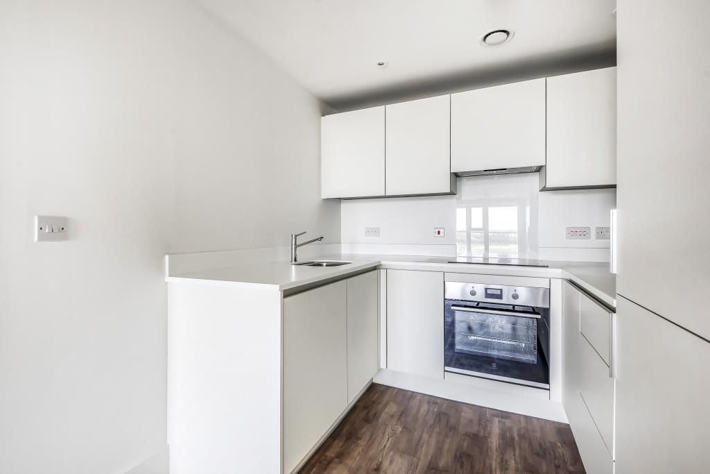 Property photo 2 of 10 Kitchen