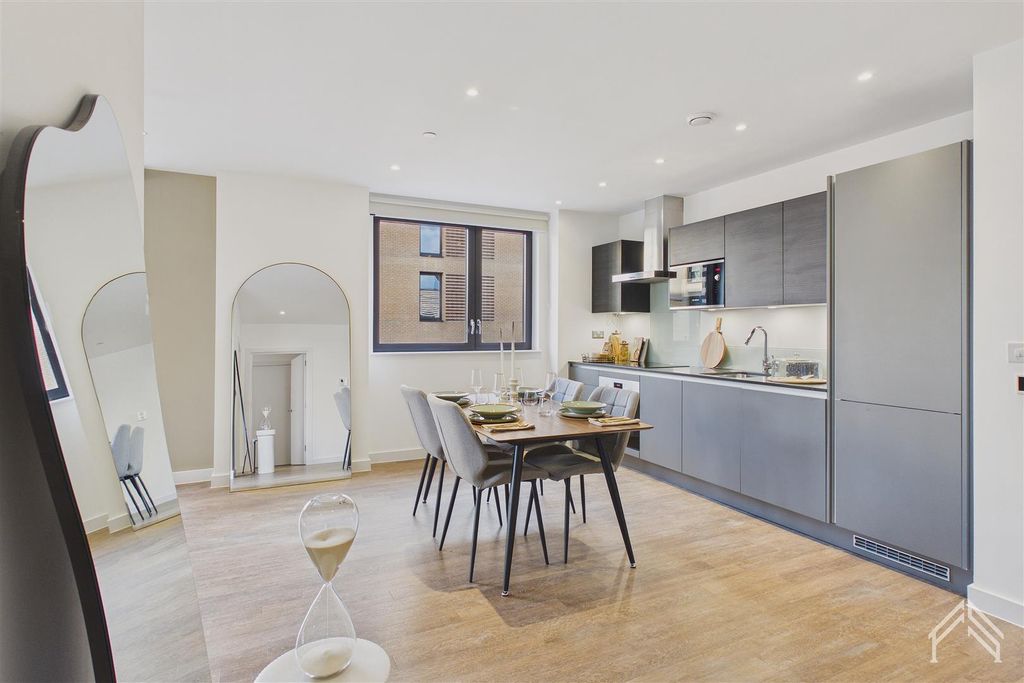 Property photo 3 of 20 2.Jpg