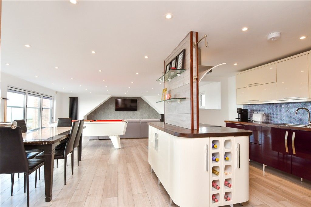 Property photo 3 of 16 Lounge/ Kitchen/ Diner