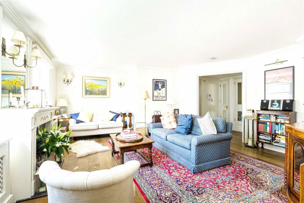 Property photo 2 of 8