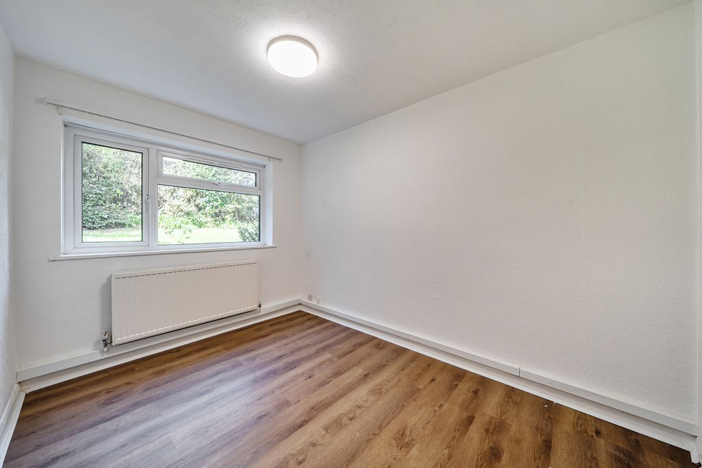 Property photo 3 of 20 1434523-14-69c534...