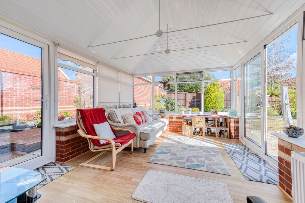 Property photo 3 of 21