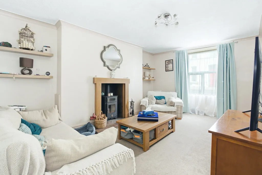 Property photo 3 of 22