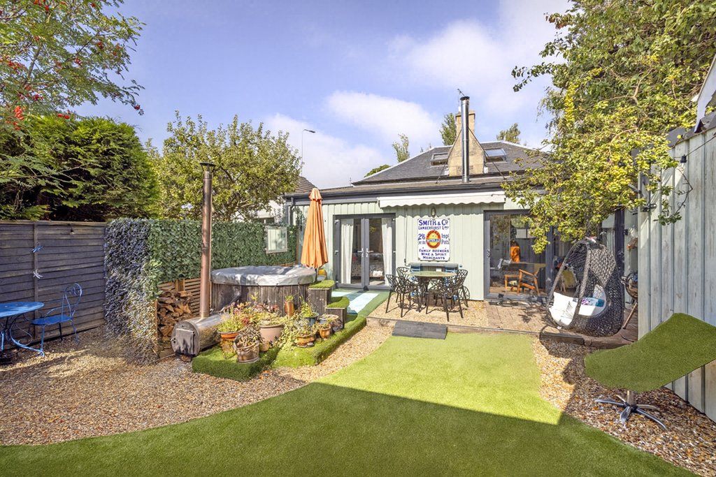 Property photo 1 of 28