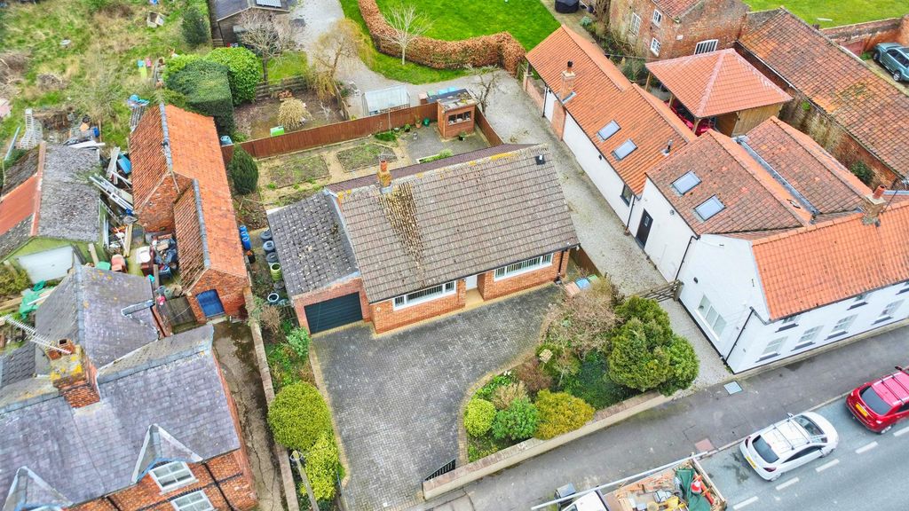 Property photo 2 of 13 Dji_0676-Dji_0678_Lzn.Jpg