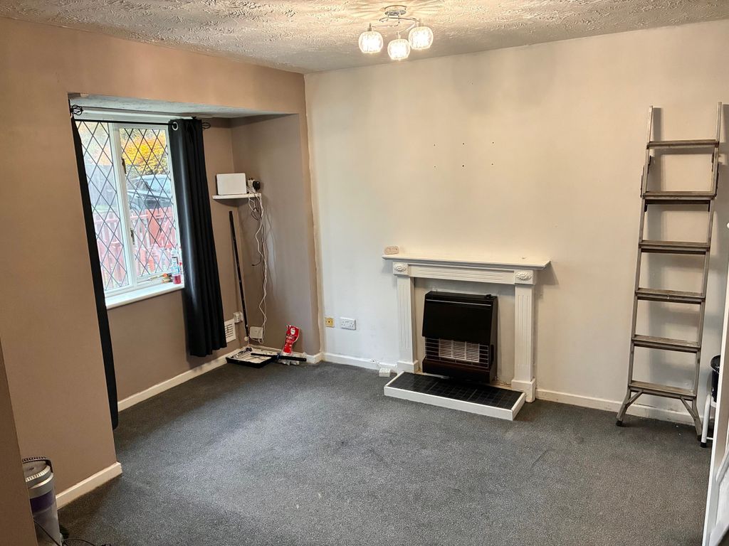 Property photo 2 of 9 Living Room